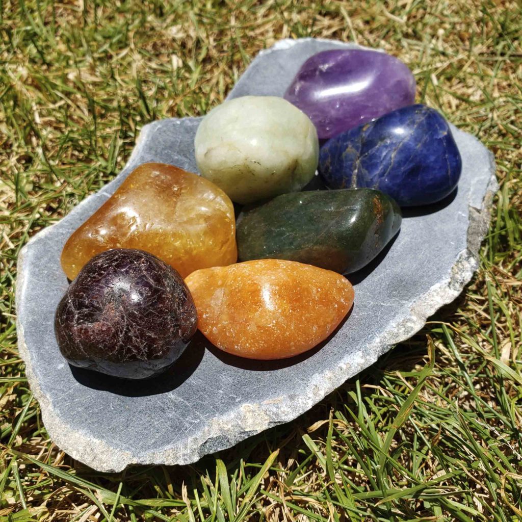pedras-dos-7-chakras-energia-astral-alma-cosmica